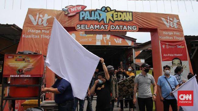 Ilustrasi Rakyat Angkat Bendera Putih 092135A5 2C04 4BF3 BF37 B1C94470F916