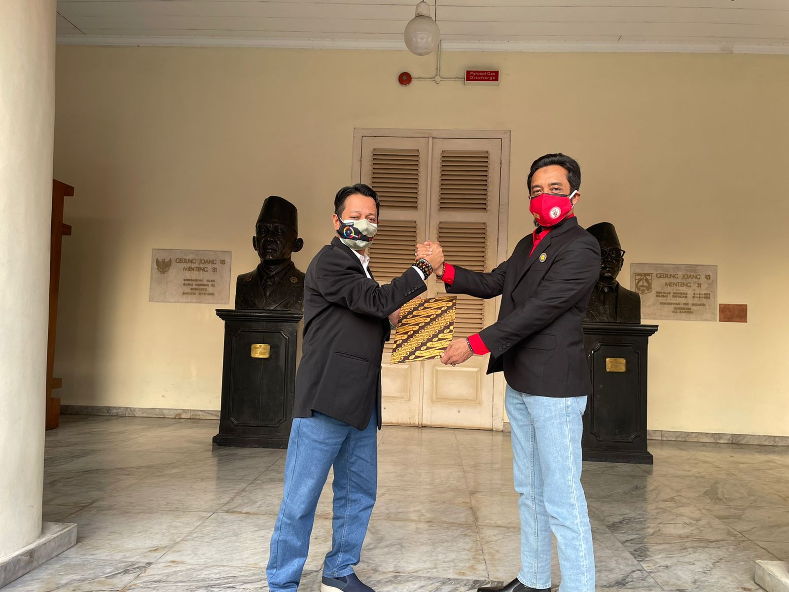 Pembacaan Pernyataan Sikap Bersama FSPPB dan SP PLN Group di Gedung Juang 45 Jakarta