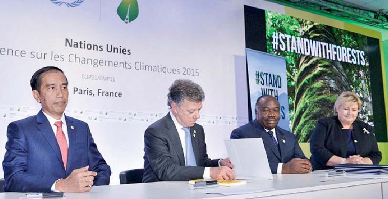 Presiden Jokowi di COP Paris ilustrasi foto earthjournalism net