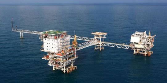 4BEC52FE 4D36 4762 855D C70E247C362C