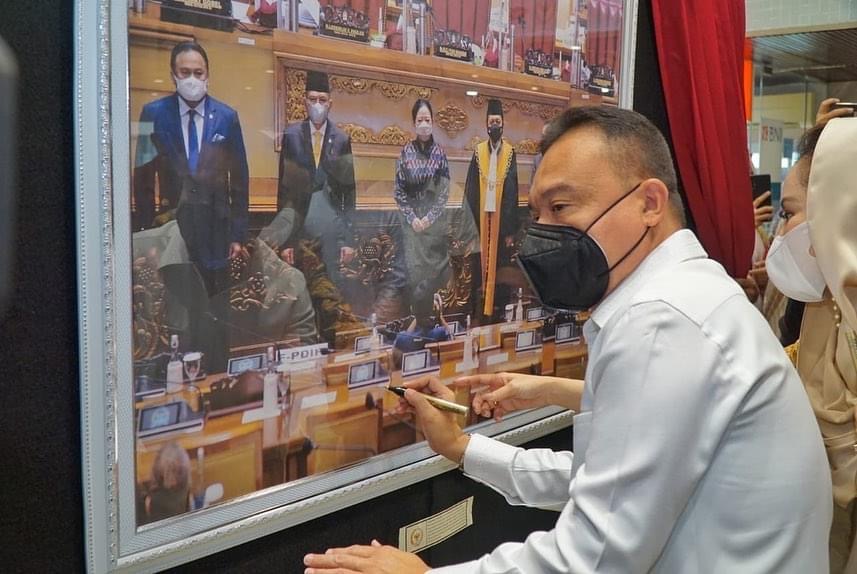 0BC49918 0A05 41BB B812 5DF81CA65E4E