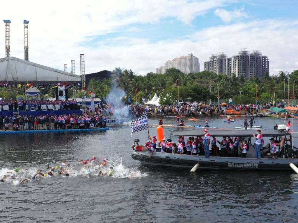 C61DB9E5 CFCE 4535 8294 FF56E6E3A5BC