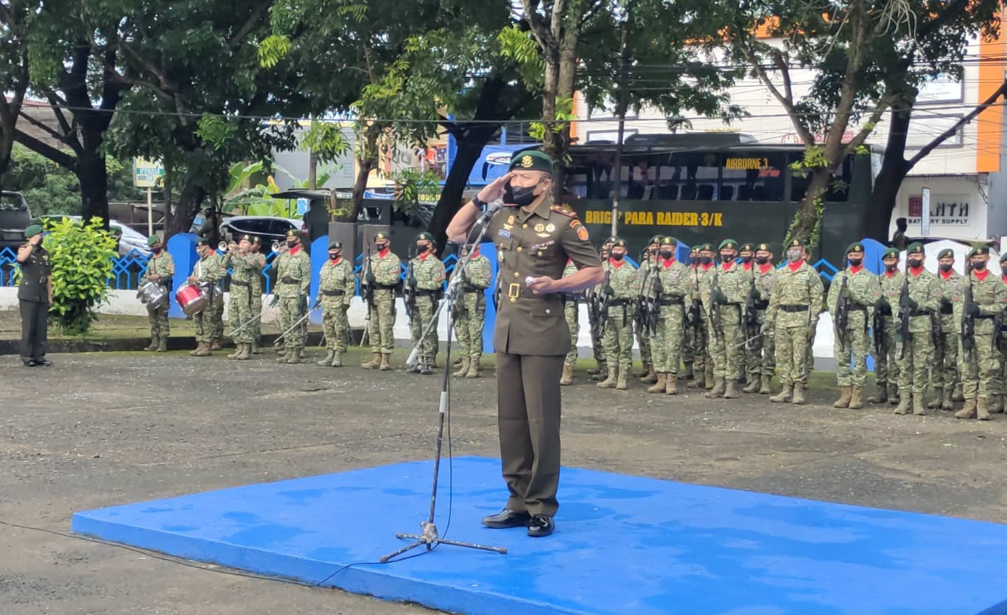 F537543C 521E 4FF7 9DE9 F404100E1793