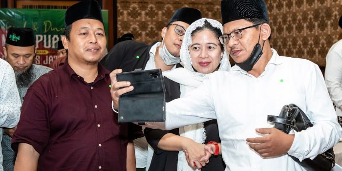 Silaturahmi dengan Gus-Gus di Jatim, Puan Dapat Julukan Ning Maharani 2 774FAEE9 CF6D 4CB9 93D7 A98543EAECD1