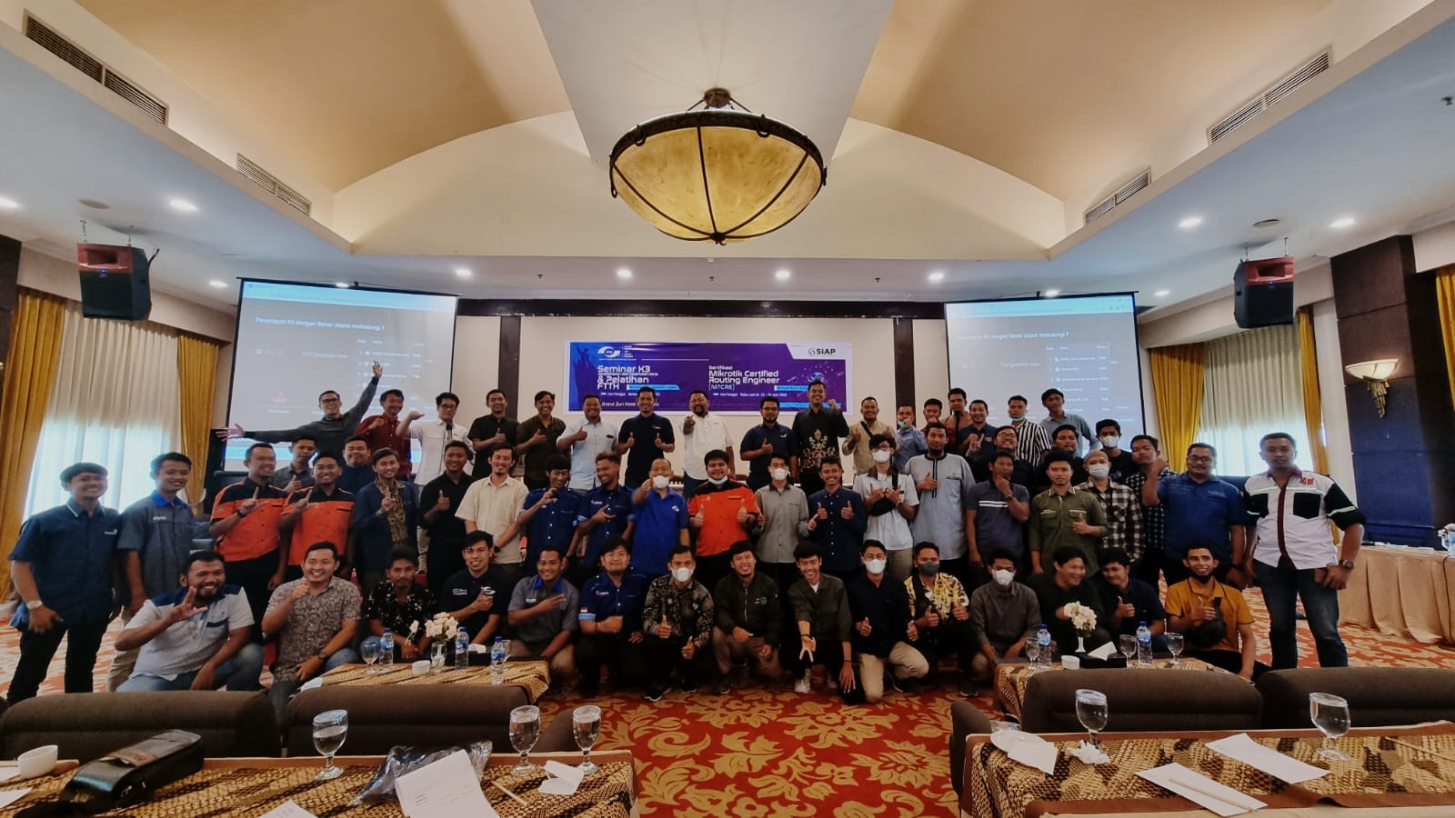 A6A8D3C3 2156 4E84 AD32 FAC8D46CE282