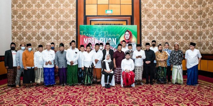 Silaturahmi dengan Gus-Gus di Jatim, Puan Dapat Julukan Ning Maharani 1 E32DF0E1 D843 4E95 95FF 5DAD4CF73E32
