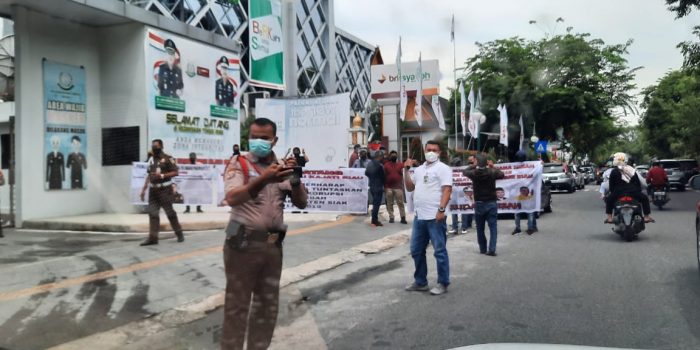 1F0A8116 BA2B 4D4C B41F C0666F7B2D8E