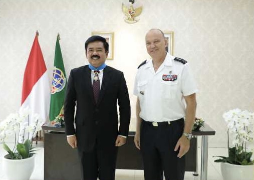 739058EF ACAC 4B28 B669 0AADDB7666BC