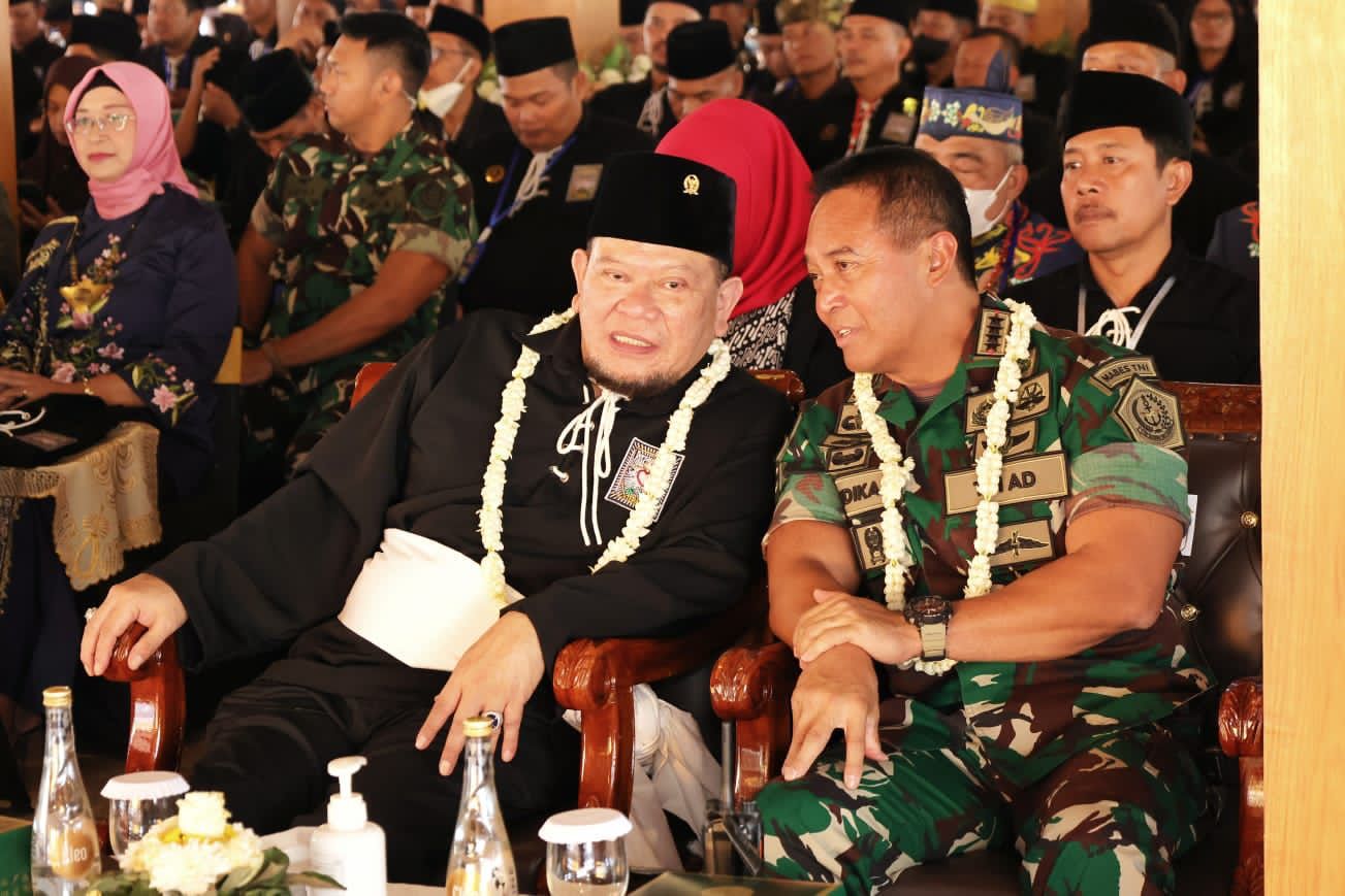 D2C19DAB 8A5F 4DC7 B03C FC82C92E1CF1