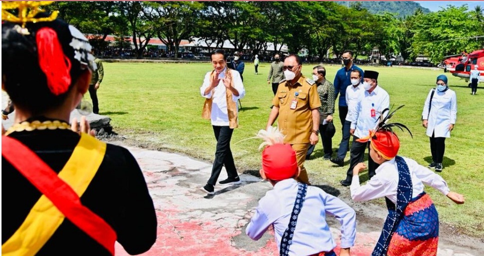 Presiden Tiba di Halmahera Barat Setelah Rampungkan Kunjungan di Ternate