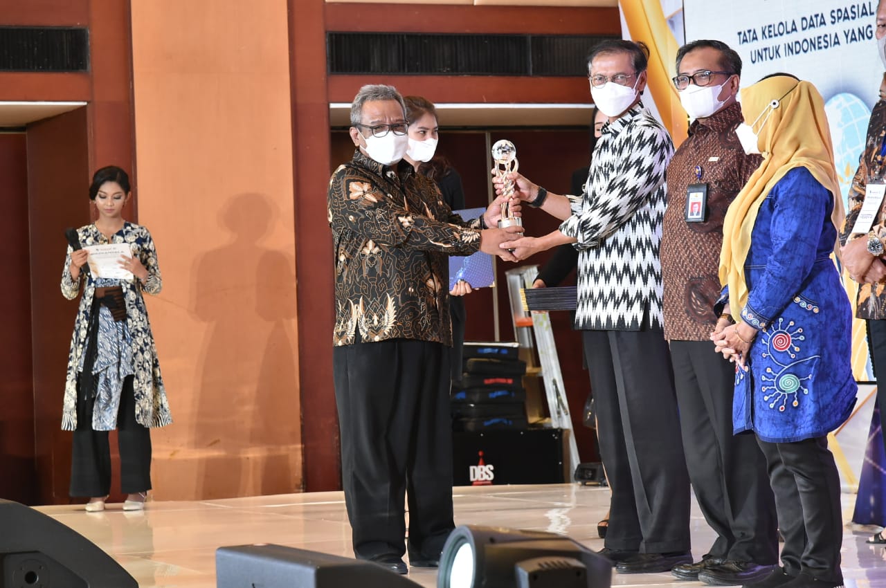 92C9E0AF 3AE9 492E 8572 CBA3EAA10A3D