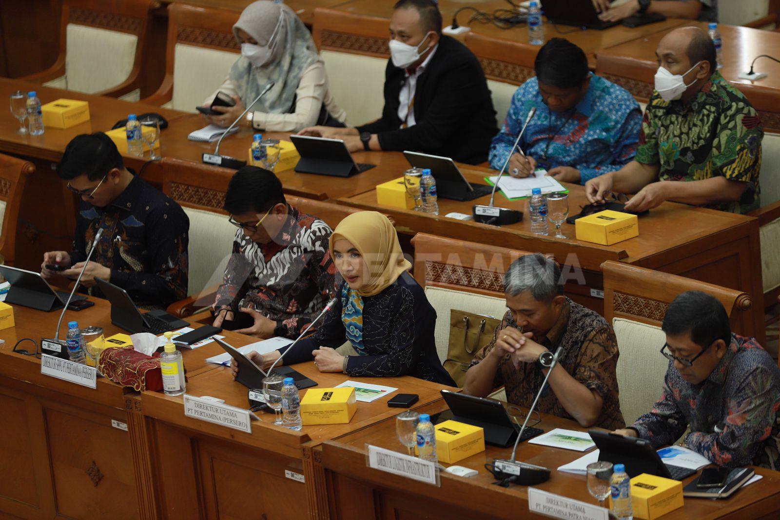 2437C734 8858 4415 B0CC 3BF2BAE60FCA