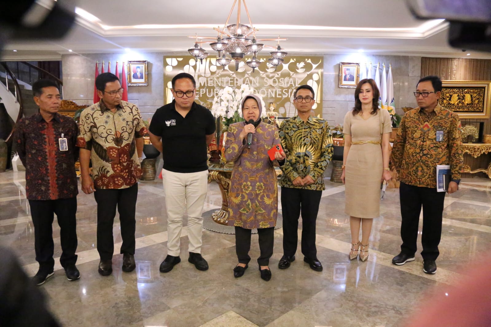 450FB04A 0816 466B 8A3E D0136F555D06