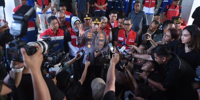 CD2280B4 8BFE 42F3 BEBC 19E2AF246E42