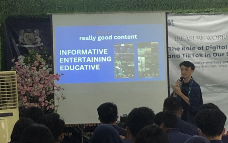 05A93EFB D603 4E79 AABB 26436D9CE17C