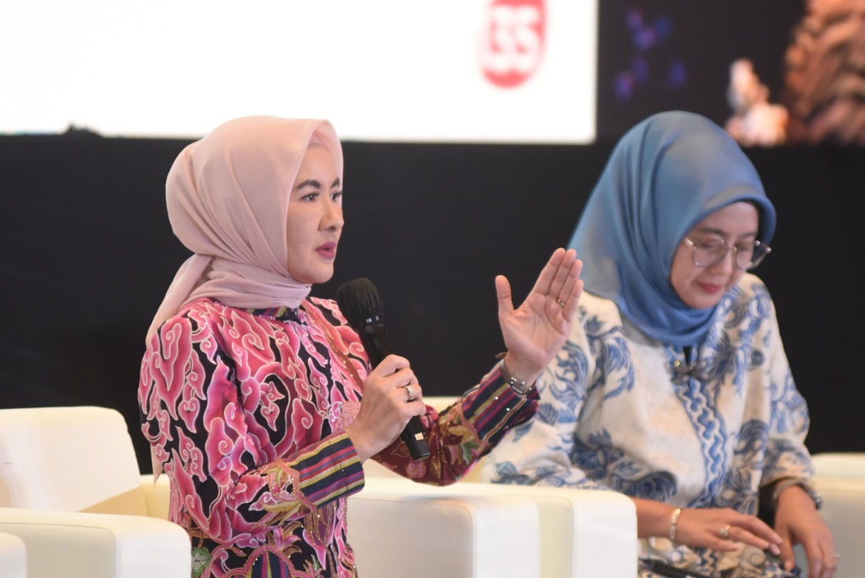 9F15C2BD CC67 4D17 AD2E F3F4BD434747