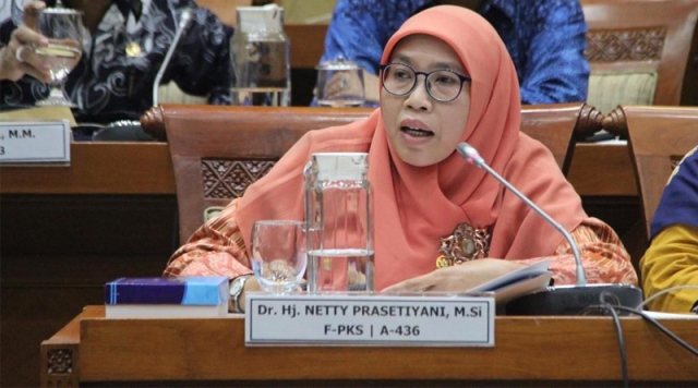 Netty Prasetiyani Aher Netty Prasetiyani Aher