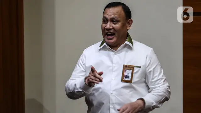 074638900 1680521761 KPK Tunjukan Barang Bukti Rafael saat Prescon tentang Penangkapannya TALLO 8