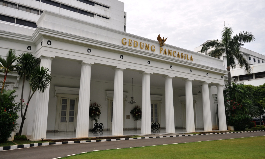 gedung pancasila kemlu