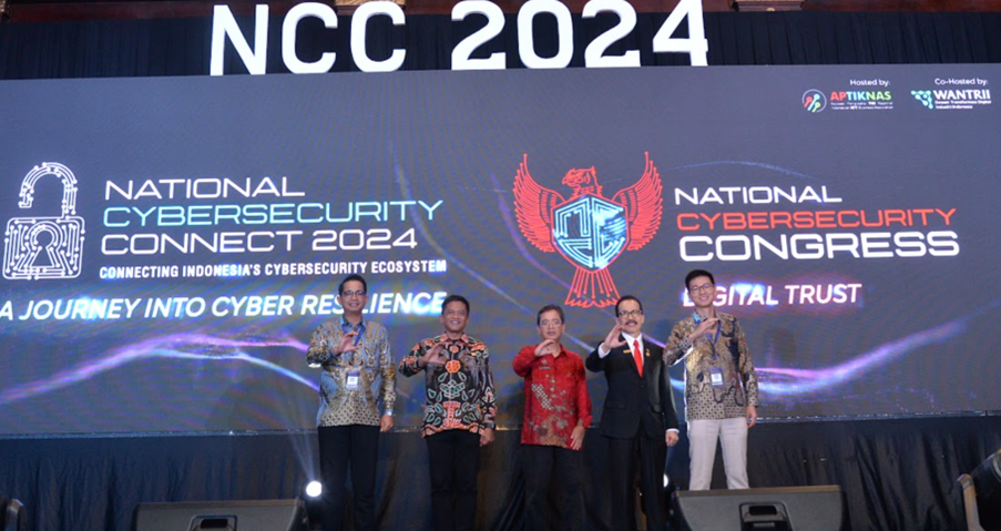 Foto 1 Sesi Foto Bersama di Acara National Cybersecurity Connect NCC 2024