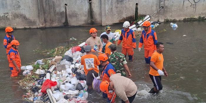 Wali Kota Pimpin Aksi Serentak Bersihkan Sungai di Kota Yogya