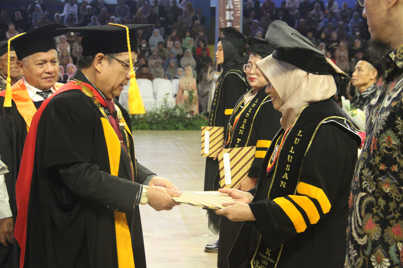 UPI Wisuda 1.793 Lulusan Gelombang II Tahun 2026