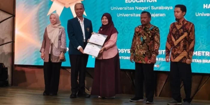 foto-08-05-2026-04-37-22-9503 Unesa Borong Gold dan Bronze Award UB Halal Metric 2026, Dukung Pengembangan Halal Ecosystem Nasional