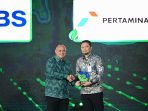 SVP Business Sustainability PT Pertamina (Persero), Wenny Ipmawan menerima penghargaan dalam acara Awarding IDX Channel Anugerah ESG 2026 di Main Hall Bursa Efek Indonesia, Jakarta pada Rabu (29/7). SVP Business Sustainability PT Pertamina (Persero), Wenny Ipmawan menerima penghargaan dalam acara Awarding IDX Channel Anugerah ESG 2026 di Main Hall Bursa Efek Indonesia, Jakarta pada Rabu (29/7).