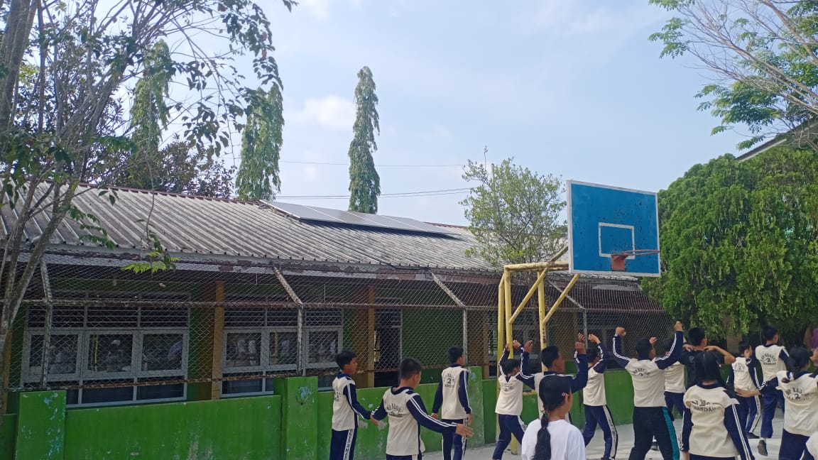 Pertamina NRE Hadirkan Energi Bersih, Dukung Pembelajaran 768 Siswa SMPN 2 Mandau Bengkalis