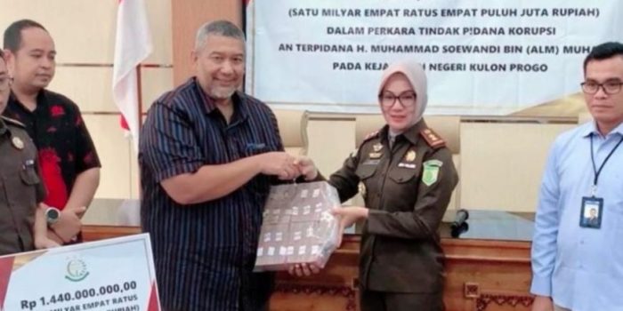 Kejari Kulon Progo Kembalikan Rp1,44 Miliar Hasil Penyitaan Kasus Korupsi Pengadaan Tanah kepada YAKKAP I