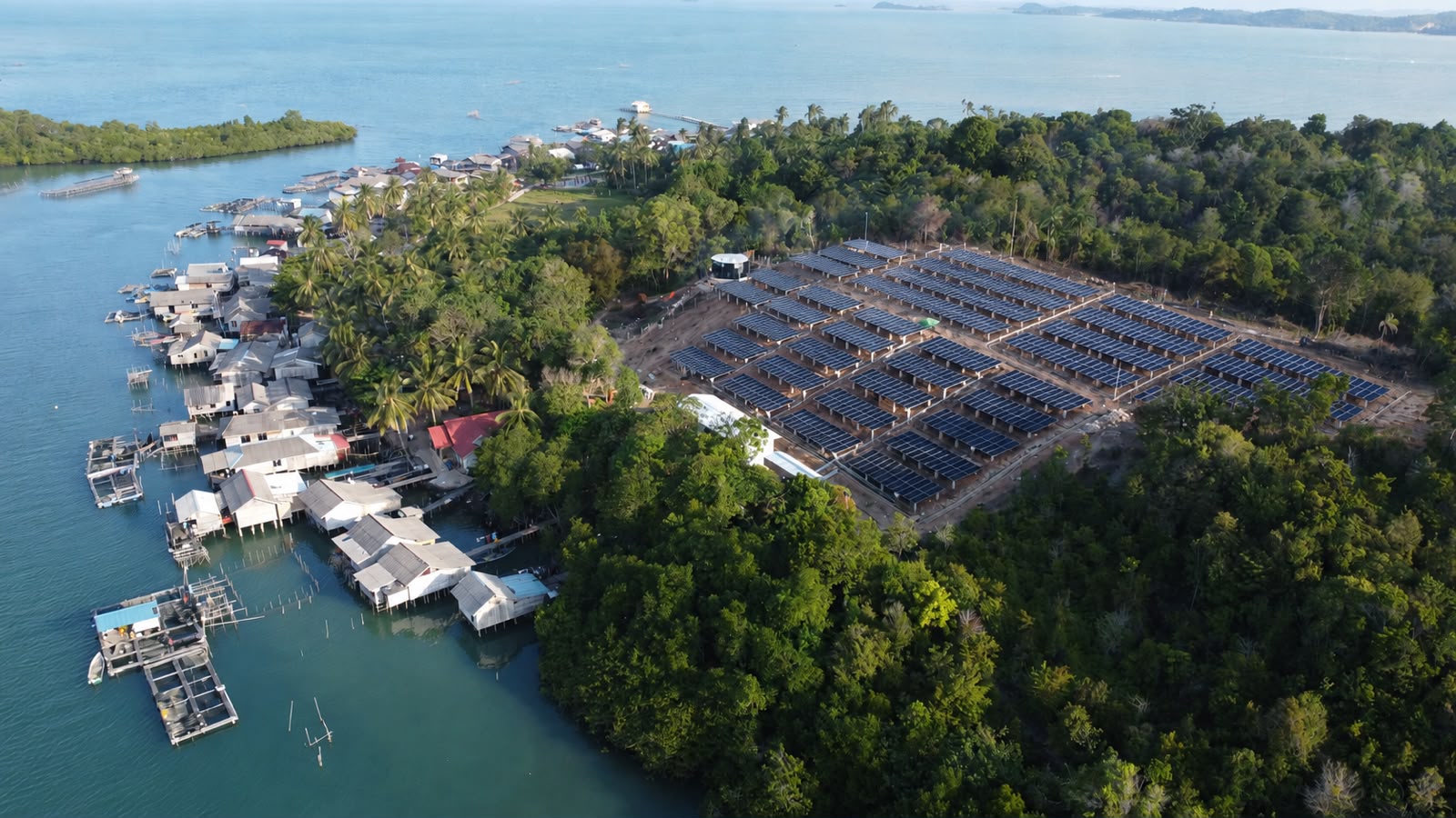 Di hadapan Presiden RI, Pertamina NRE Pamerkan PLTS Pulau Sembur Dukung Program PLTS 100 GWp
