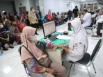Pelayanan Disalah Satu RSUD Surabaya, akibat Meningkatnya Demam. foto/dok hms/b-news.id