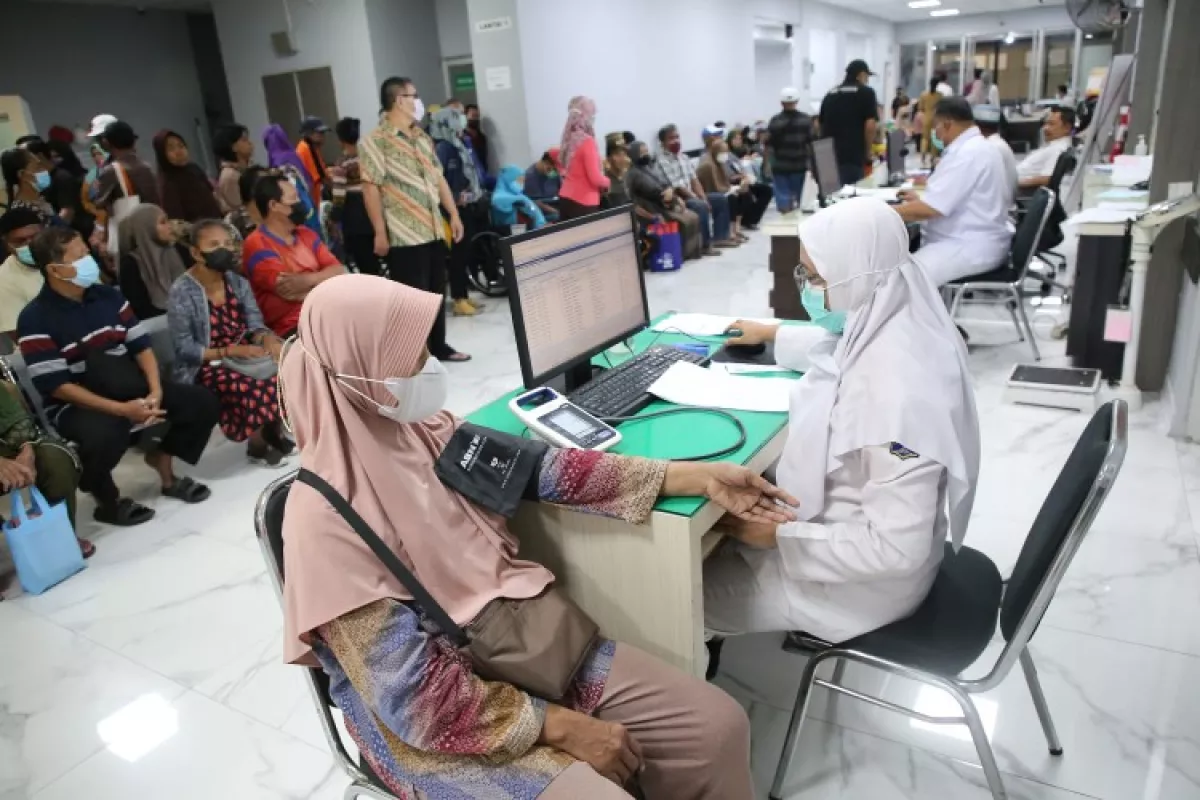 Pelayanan Disalah Satu RSUD Surabaya, akibat Meningkatnya Demam. foto/dok hms/b-news.id