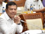 Wakil Menteri Pertahanan Muhammad Herindra saat mengikuti rapat kerja dengan Komisi I DPR RI di Kompleks Parlemen, Senayan, Jakarta, Kamis, 6 Juni 2024. Rapat tersebut membahas persetujuan penerimaan hibah Alpalhankan dari luar negeri. TEMPO/M Taufan Rengganis