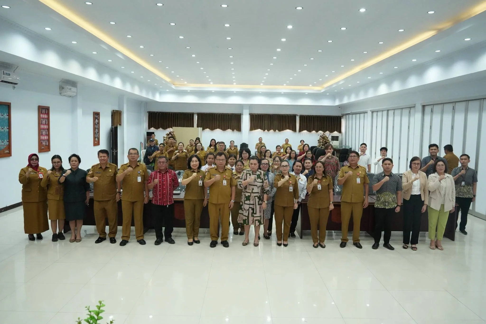 Adriana Dondokambey Serap Aspirasi Pemkab Minahasa Saat Reses