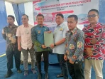 bawa program presiden dan bantuan ambulans anggota dpr ri ac mlud6v